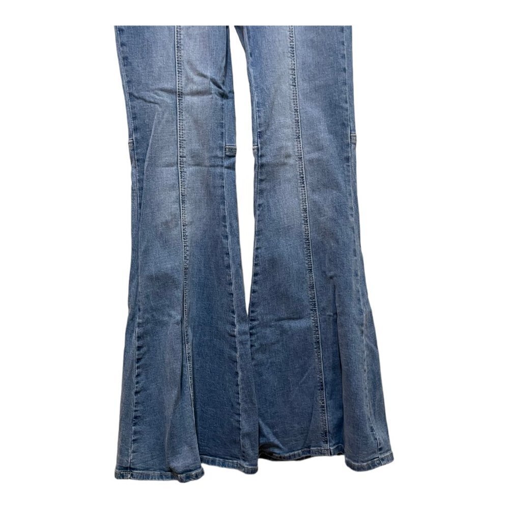 Jealous Tomato Flare Jeans from Von Maur, Size Small - Picture 5 of 13